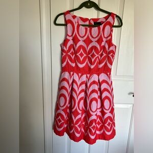 Like new Just…Taylor geometric orange & pink lined dress Size 6